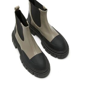 La CANADIENNE Kyree Boots